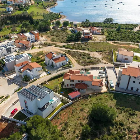 Nerra - Medulin, Mukalba Vila