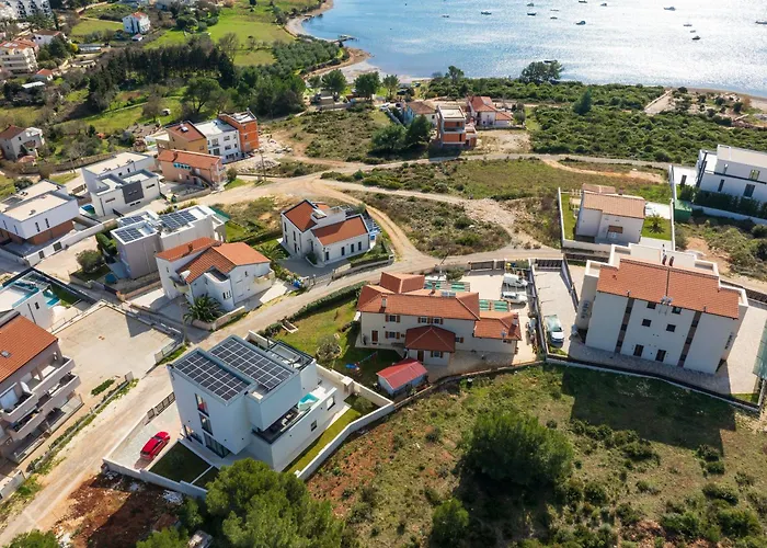 Nerra - Medulin, Mukalba Vila