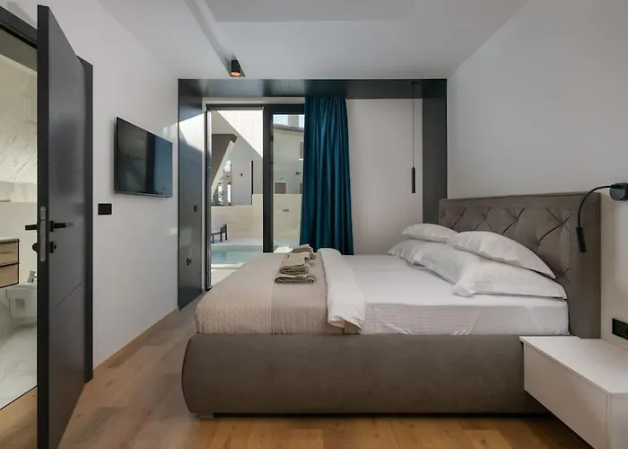 Nerra - Medulin, Mukalba Vila